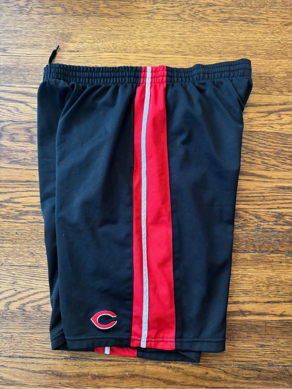 CINCINNATI REDS Nike Black & Red Athletic Shorts